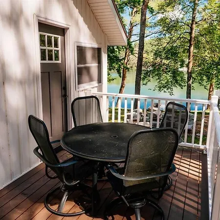 Cabin On Beautiful Arbutus Lake Near Traverse City Exterior photo