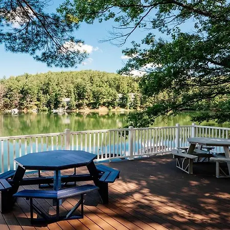 Cabin On Beautiful Arbutus Lake Near Traverse City Exterior photo