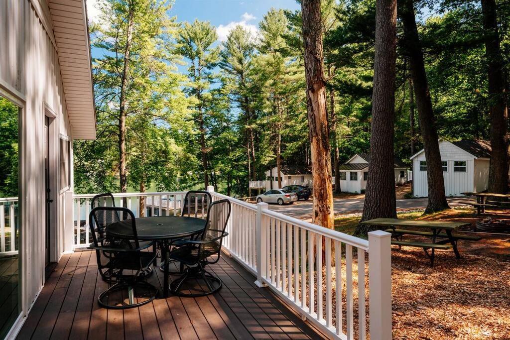 Holiday home On Beautiful Arbutus Near Traverse