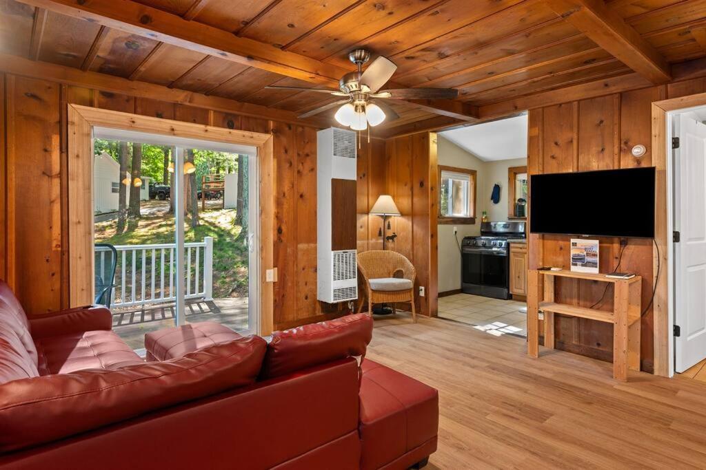 Holiday home On Beautiful Arbutus Near Traverse Traverse City
