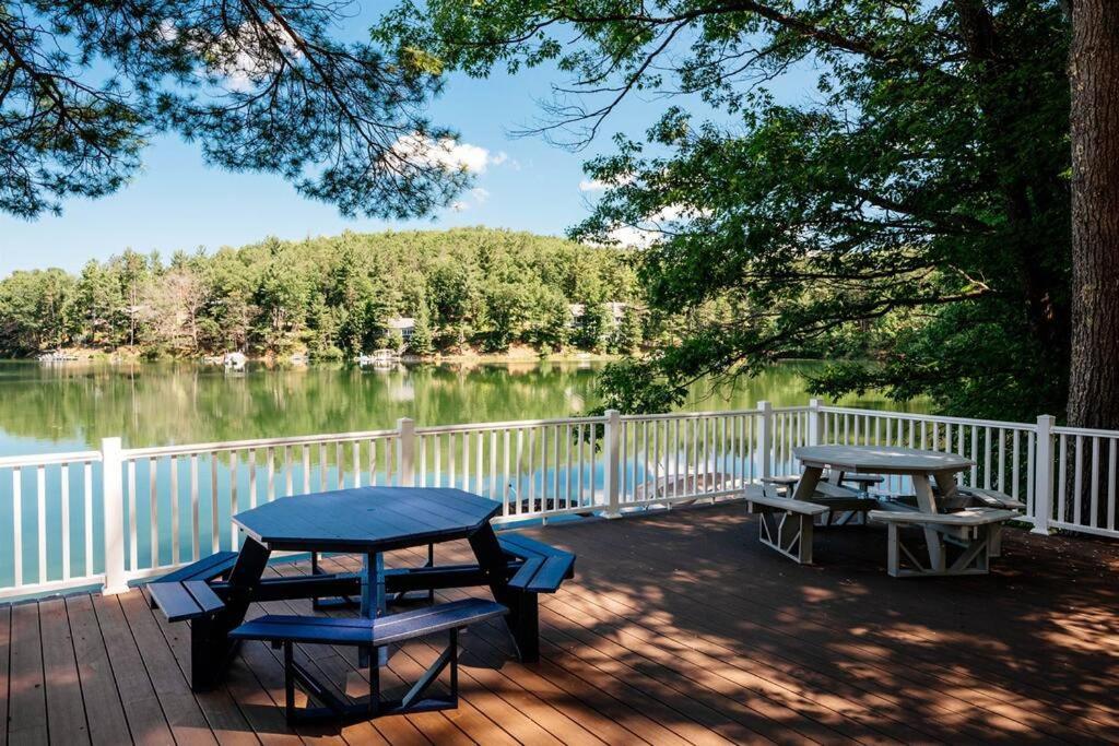 Holiday home On Beautiful Arbutus Near Traverse *